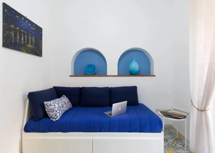 Appartement Brezza Marina-authentic Flat By The