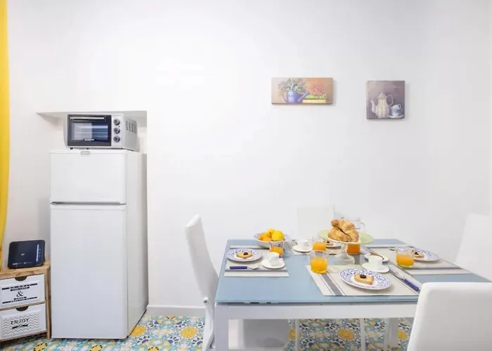 Brezza Marina-authentic Flat By The